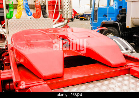 (Articolazione rotante) del sollevatore sul trattore di un autocarro articolato Foto Stock