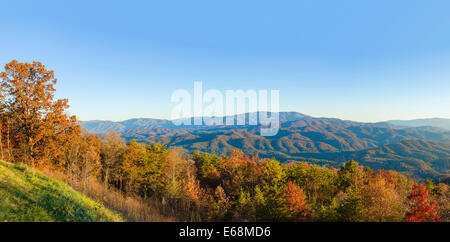 Vista sul parco nazionale di Great Smoky Mountains appena prima del tramonto dai Foothills Parkway, Tennessee, Stati Uniti d'America Foto Stock