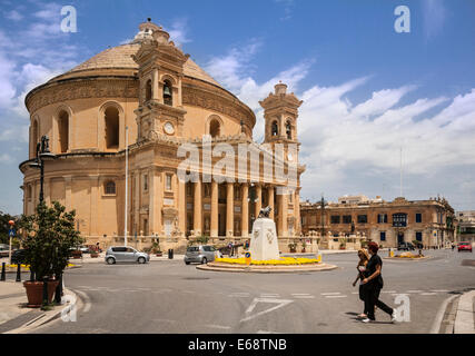 Santa Maria Rotonda chiesa a cupola (duomo di Mosta), Mosta, Malta. Foto Stock