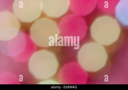 Multicolore bokeh sfocata sullo sfondo delle luci Foto Stock