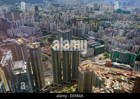 Vista su Kowloon, dall'International Commerce Centre, ICC, Kowloon, Hong Kong, Cina Foto Stock