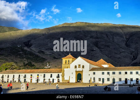 La piazza principale di Villa de Leyva, la piazza più grande della Colombia Foto Stock