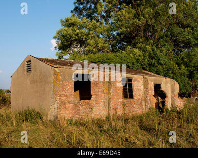 Edificio abbandonato, Honeybourne, Evesham, Worcestershire, Regno Unito Foto Stock