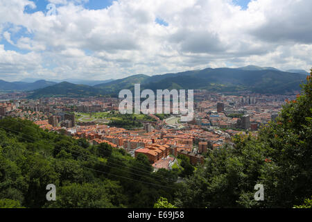 Panorama sul centro di Bilbao, Paesi Baschi. Foto Stock