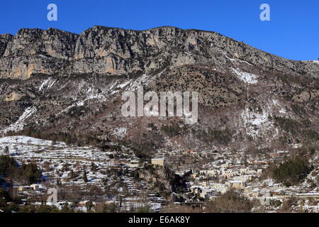 Il villaggio di Roquesteron nel Prealpes d'Azur parco regionale, Alpes-Maritimes, Francia Foto Stock