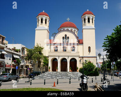 RETHYMNO, Grecia - 7 luglio: Chiesa di quattro martiri nel luglio 7, 2013 nella città di Rethimno, Creta, Grecia. Rethimno è il terzo larg Foto Stock