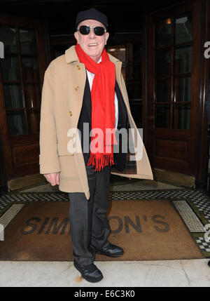 Il Oldie of the Year Awards - Gli arrivi con: Richard Wilson dove: Londra, Regno Unito quando: 04 Feb 2014 Foto Stock