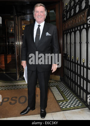 Il Oldie of the Year Awards - Gli arrivi con: Terry Wogan dove: Londra, Regno Unito quando: 04 Feb 2014 Foto Stock