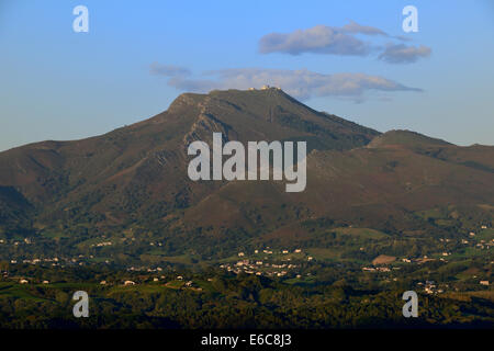 Francia, Pyrenees-Atlantiques (64), Paese Basco, Labord, il Monte Rhune Foto Stock