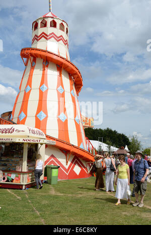 Helter Skelter a Tatton Park, Inghilterra. Foto Stock