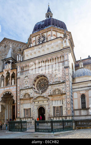 Il 15thC Capella Colleoni, Piazza Vecchia, Bergamo Alta, Lombardia, Italia Foto Stock