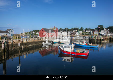 ROCKPORT-AGOSTO 08: una vista del porto di Rockport e l'edificio rosso sapere come Motif numero uno, Rockport, Massachusetts Foto Stock