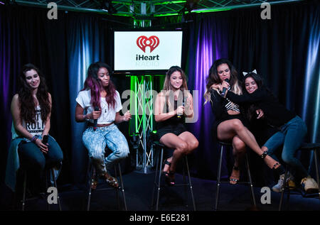 Bala Cynwyd, Pennsylvania, USA. 21 Agosto, 2014. (L a R) Lauren Jauregui, Normani Hamilton, alleato Brook, Dina Jane Hansen e Camila Cabello di American Girl quinto gruppo armonia eseguire a Q102's teatro delle prestazioni il 21 agosto 2014 a Bala Cynwyd, Pennsylvania, Stati Uniti. Credito: Paolo Froggatt/Alamy Live News Foto Stock