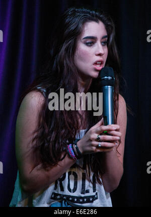 Bala Cynwyd, Pennsylvania, USA. 21 Agosto, 2014. Lauren Jauregui di American Girl quinto gruppo armonia esegue a Q102's teatro delle prestazioni il 21 agosto 2014 a Bala Cynwyd, Pennsylvania, Stati Uniti. Credito: Paolo Froggatt/Alamy Live News Foto Stock