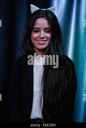 Bala Cynwyd, Pennsylvania, USA. 21 Agosto, 2014. Camila Cabello di American Girl quinto gruppo armonia esegue a Q102's teatro delle prestazioni il 21 agosto 2014 a Bala Cynwyd, Pennsylvania, Stati Uniti. Credito: Paolo Froggatt/Alamy Live News Foto Stock