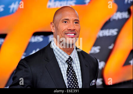 Berlino, Germania. 21 Ago, 2014. Dwayne Johnson assistere alla Premiere di "Hercules" di Berlino. Credito: dpa picture alliance/Alamy Live News Foto Stock