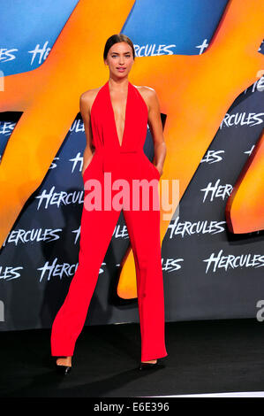 Berlino, Germania. 21 Ago, 2014. Irina Shayk assiste la premiere del "Hercules" di Berlino. Credito: dpa picture alliance/Alamy Live News Foto Stock