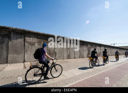 Memoriale del Muro di Berlino, Bernauer Strasse, nel quartiere Mitte di Berlino, Germania Foto Stock