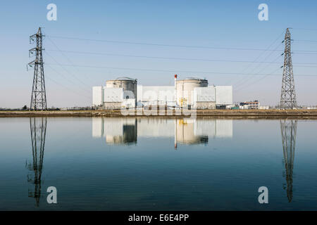 Fessenheim Nucleare, sul fiume Reno, Fessenheim, Alsazia, Francia Foto Stock