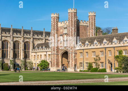 Vista ravvicinata di una parte del centro storico Trinity College, fondata dal Re Enrico VIII nel 1546, Università di Cambridge, Cambridgeshire, Inghilterra, Regno Unito. Foto Stock