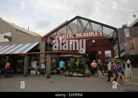 Granville Island è una penisola e il quartiere dello shopping di Vancouver, British Columbia, Canada. Foto Stock