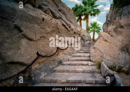 Fase di pietra il percorso al Silver Rock Golf Resort. La Quinta, California Foto Stock