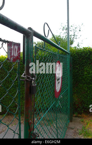 Chiuso porta di metallo Foto Stock