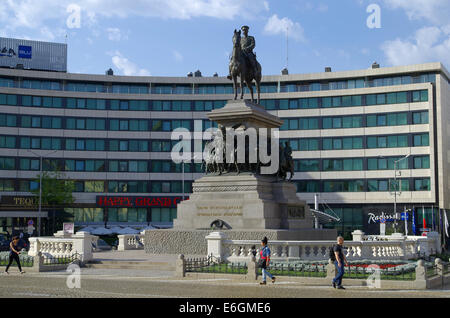 Monumento ai liberatori, è uno dei più imponenti monumenti di Sofia, il lavoro di scultore italiano Arnaldo Zocchi. Foto Stock