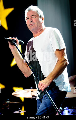 Rama, Ontario, Canada. Il 22 agosto, 2014. IAN GILLAN di inglese leggendaria rock band Deep Purple perfroms al Casino Rama. Credito: Igor Vidyashev/ZUMA filo/Alamy Live News Foto Stock