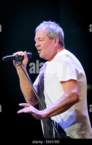 Rama, Ontario, Canada. Il 22 agosto, 2014. IAN GILLAN di inglese leggendaria rock band Deep Purple perfroms al Casino Rama. Credito: Igor Vidyashev/ZUMA filo/Alamy Live News Foto Stock