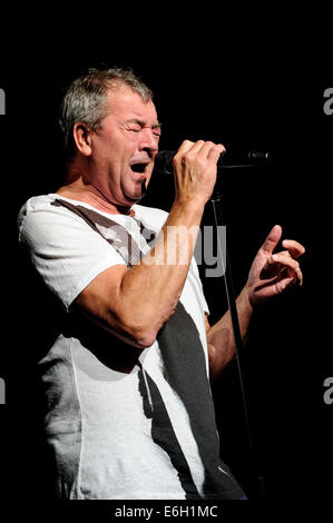 Rama, Ontario, Canada. Il 22 agosto, 2014. IAN GILLAN di inglese leggendaria rock band Deep Purple perfroms al Casino Rama. Credito: Igor Vidyashev/ZUMA filo/Alamy Live News Foto Stock