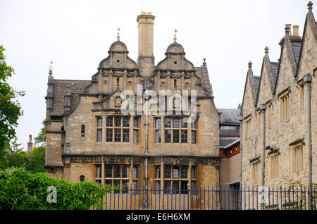 Al di fuori del Trinity College di Oxford Inghilterra Regno Unito Foto Stock