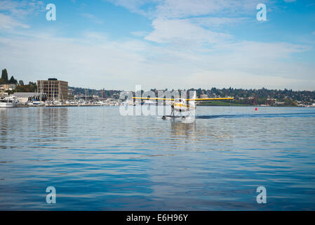 Idrovolante atterraggio sul Lago Union, Seattle Foto Stock