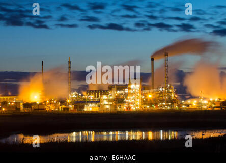 Il biossido di titanio impianto chimico vicino Teesmouth Riserva Naturale. Opere Greatham Tees rd. Hartlepool. Regno Unito Foto Stock