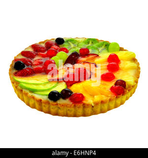 Bella e deliziosa torta alla frutta con Fragole, ananas, mele, ciliegie, prugne, kiwi, uva e pesche. Foto Stock