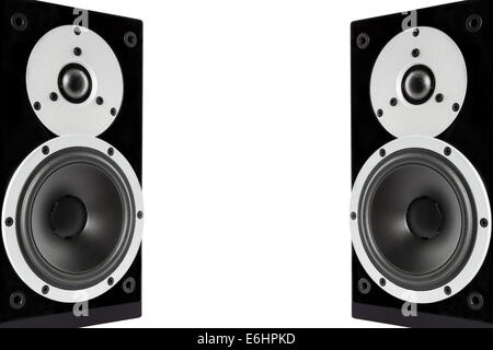 Coppia di nero ad alta brillantezza music speakers isolati su sfondo bianco Foto Stock