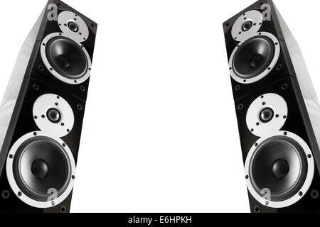 Coppia di nero ad alta brillantezza music speakers isolati su sfondo bianco Foto Stock