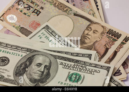 $100 e 1000 yen banconote Foto Stock