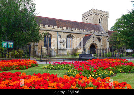 St Peter De Merton con St Cuthbert Church, St Peter's Green Bedford Bedfordshire Regno Unito Foto Stock