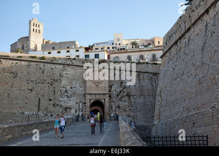 Dalt Vila fortificazioni nella zona vecchia di Ibiza - Ibiza Foto Stock