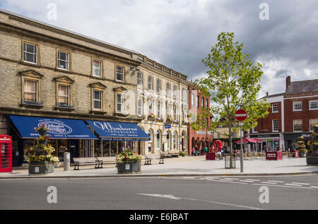 Wimborne Minster square nel Dorset, England, Regno Unito Foto Stock