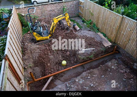 Scavate le fondazioni che mostra il drenaggio della casa di estensione a Hay-on-Wye Powys Wales UK Foto Stock