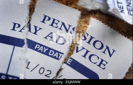 Strappata pensione privata prestare consulenza pensioni nuovamente i redditi azienda mutui di occupazione salari PENSION POT di denaro contante di pensionamento REGNO UNITO Foto Stock