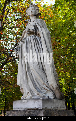 Una statua di Marie Stuart (popolarmente noto come Maria Regina di Scozia) Nel Jardin du Luxembourg a Parigi. Foto Stock