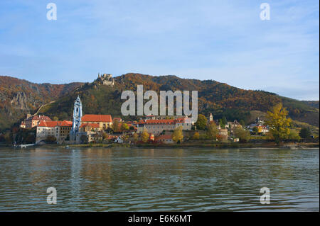 Townscape di Dürnstein sul fiume Danubio, Wachau, Austria Inferiore, Austria Foto Stock