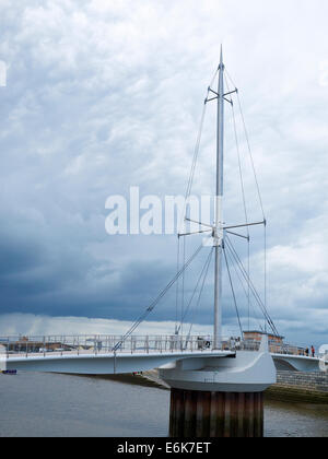 Pont Y Ddraig ponte in Rhyl North Wales UK Foto Stock