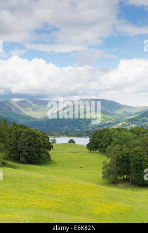 Vista dal Castello di Wray Lake District Cumbria per Langdale Valley Foto Stock