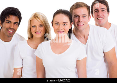 Gruppo di amici indossando bianca t-shirt su sfondo bianco Foto Stock