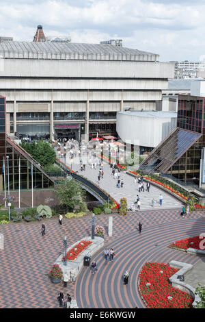 Paradise Forum e il centro storico della Biblioteca Centrale su Centenary Square, (ora demolita 2016) Birmingham, Inghilterra, Regno Unito Foto Stock