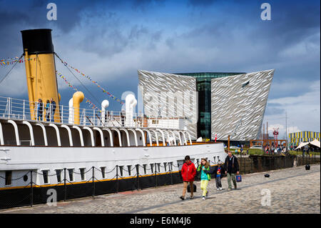 Il nomade, l'odissea & Titanic Quarter, Belfast, Irlanda del Nord Foto Stock